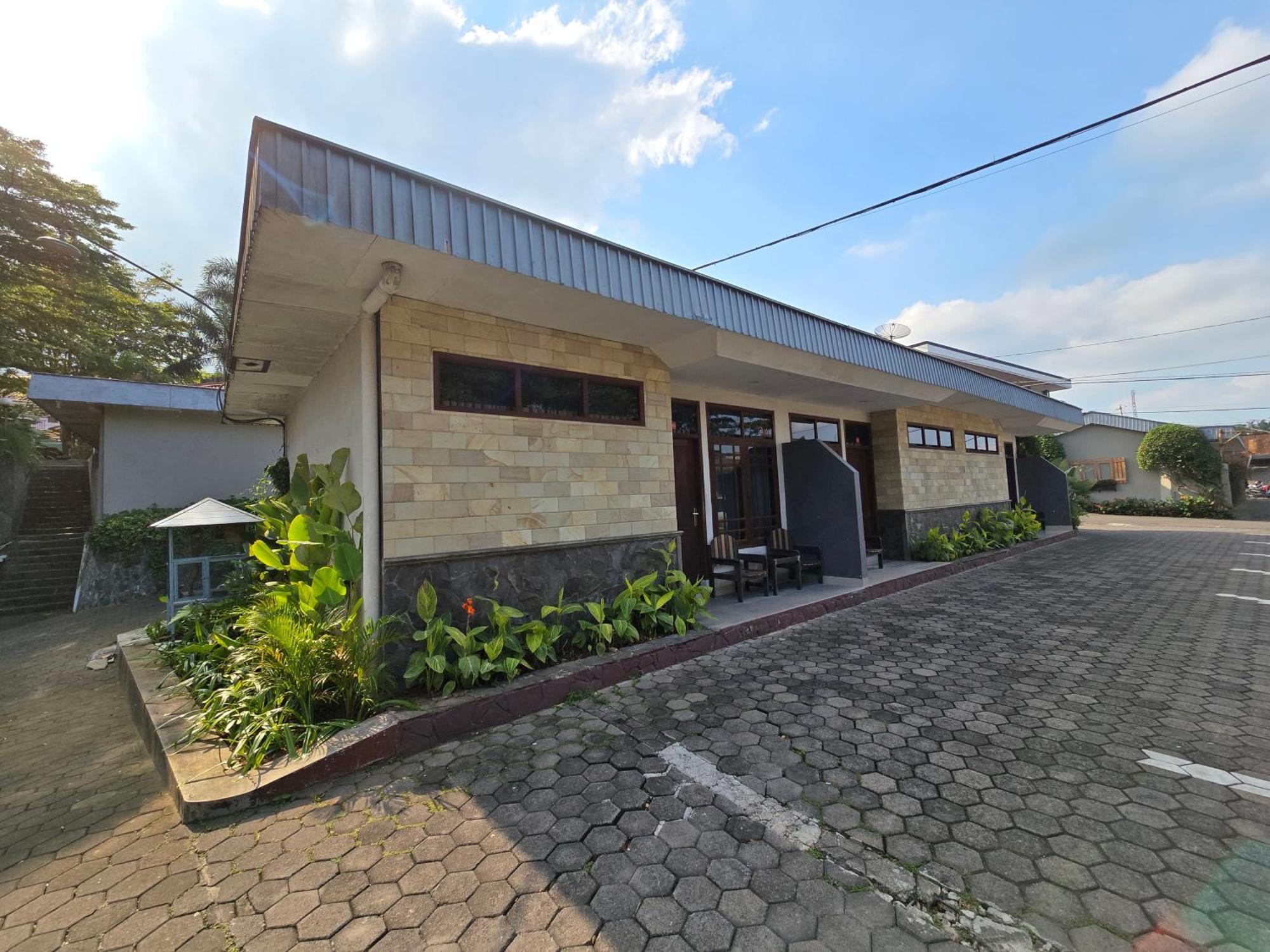 Hotel Kusma Bandungan 3*